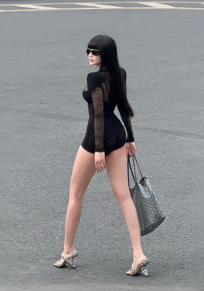 BLACK JUMPSUIT