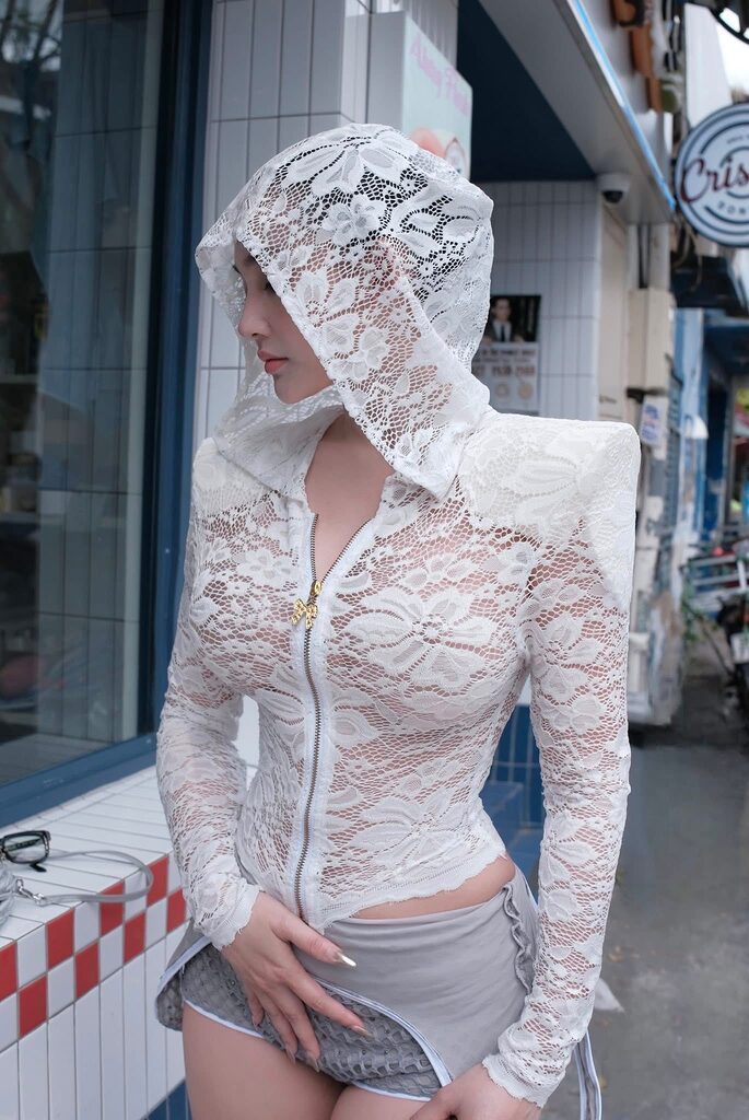 WHITE LACE JUMPSUIT